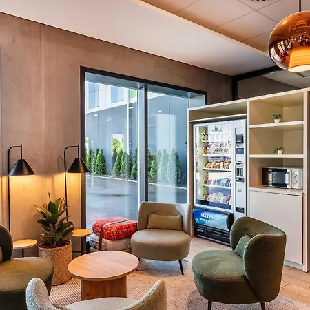B&B HOTEL Zürich Airport-2